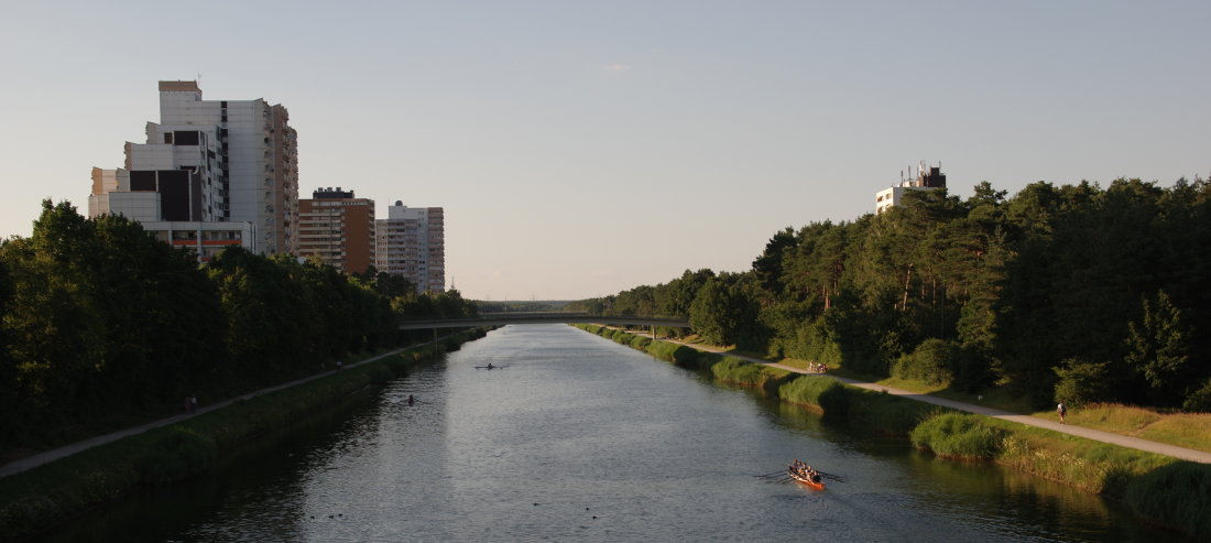 Rudern auf dem Main-Donau-Kanal in Erlangen